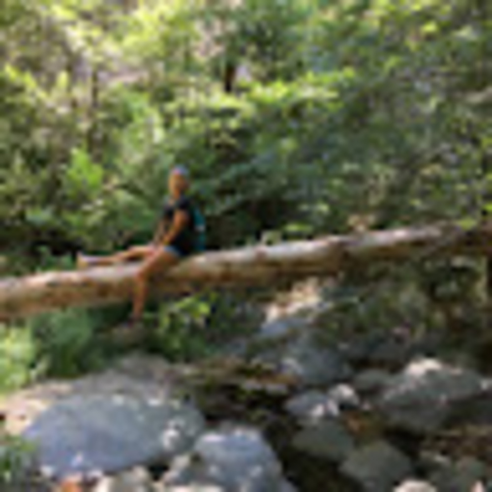 Meet your Posher, Elizabeth